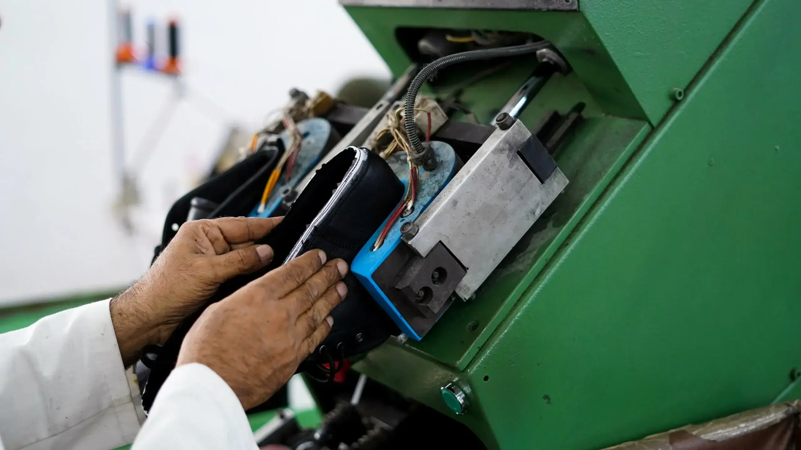 usine de production des chaussures